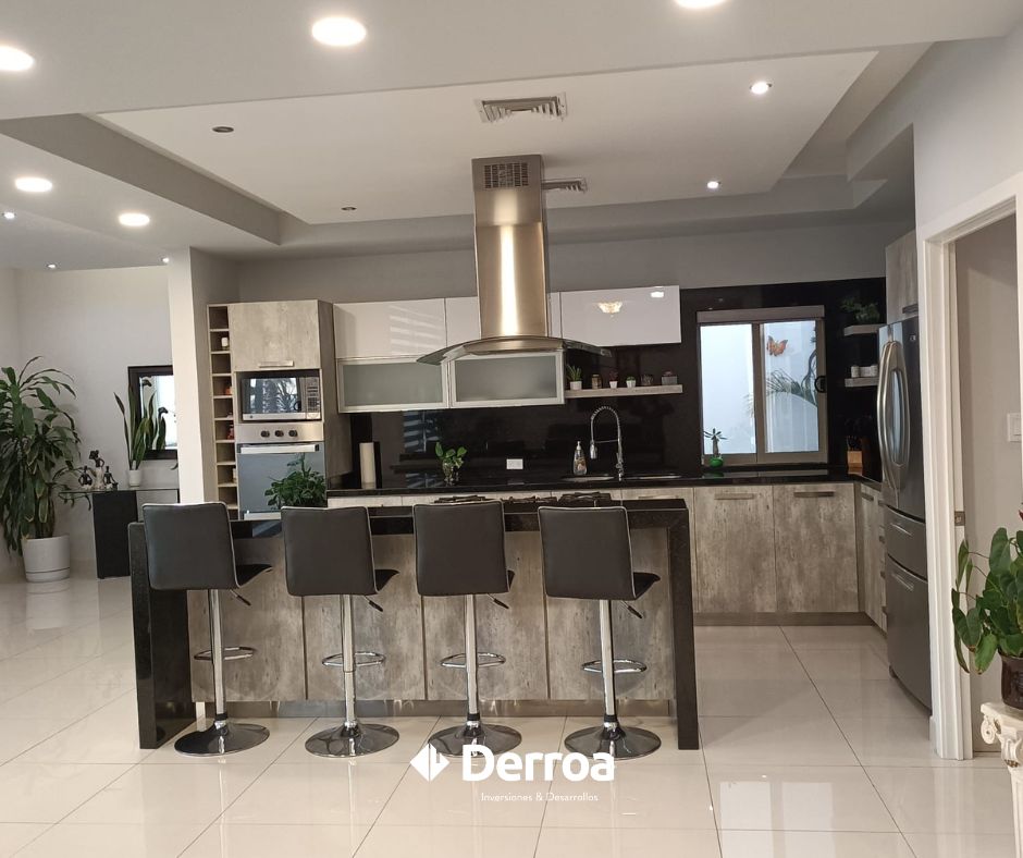 🏡✨ CASA RESIDENCIAL DE LUJO EN VENTA – CUMBRES II — foto 3
